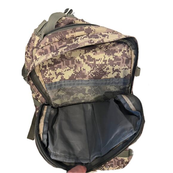 Generic Desert Tan Green Camo Tactical Backpack - Picture 3 of 4